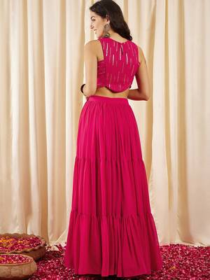 Embellished Sleeveless Crop Top With Skirts 4