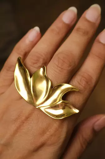 Gold tone leaf statement ring