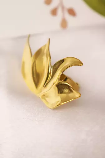 Gold tone leaf statement ring