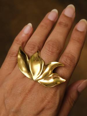 Gold tone leaf statement ring 4