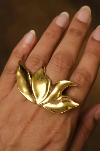 Gold tone leaf statement ring