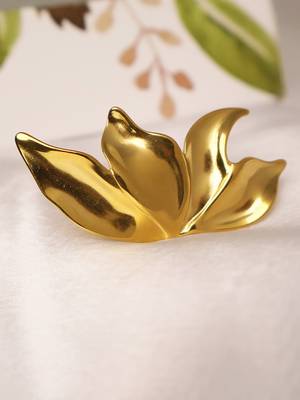 Gold tone leaf statement ring 5