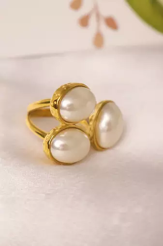 Gold tone pearl statement ring