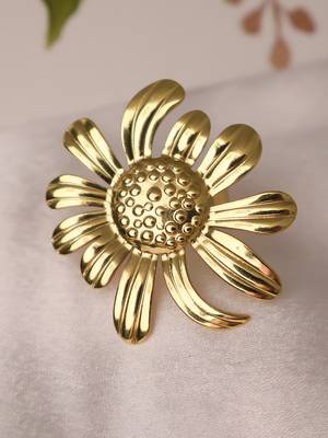 Floral gold tone statement ring 1