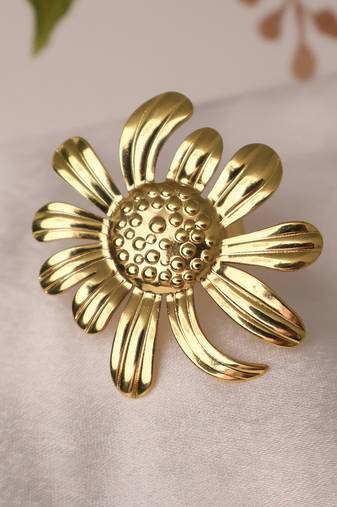 Floral gold tone statement ring