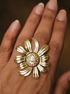Floral gold tone statement ring 4