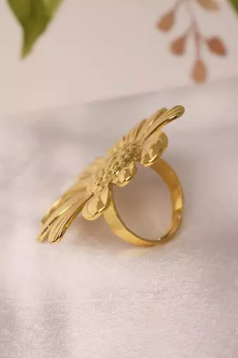 Floral gold tone statement ring