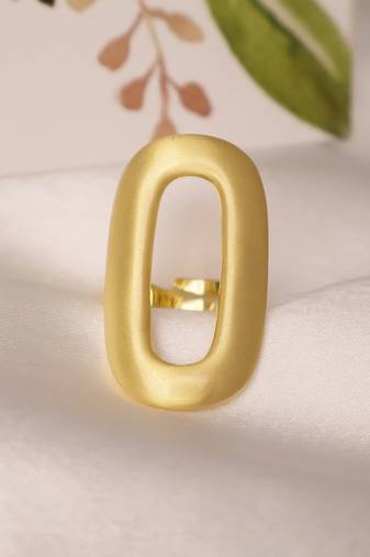 Oval gold tone statement ring