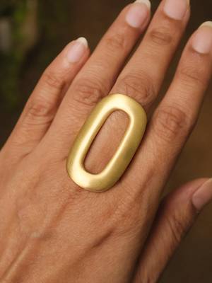 Oval gold tone statement ring 4