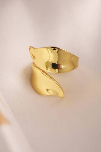 Curved gold tone statement ring