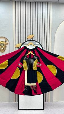Black Hand LatkanGamthi And Gota patti Work Cotton Lehenga Choli Set 3