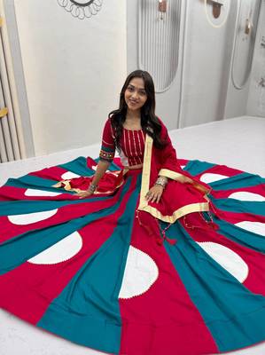 Rani Pink Hand LatkanGamthi And Gota patti Work Cotton Lehenga Choli Set 2