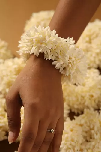 Full mogra bloom artificial floral hair gajra scrunchie ring