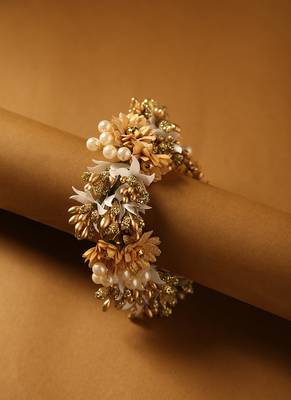 Royal antique gold & pearl bridal floral gajra hairpiece 1