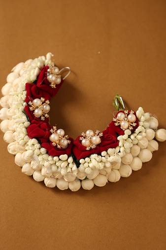 Velvet red rose & pearl kundan embellished bridal gajra wreath