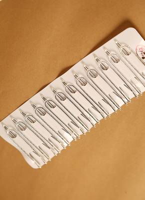 Premium silver plated textured saree pin set- Set of 12 2