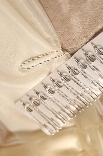 Premium silver plated textured saree pin set- Set of 12