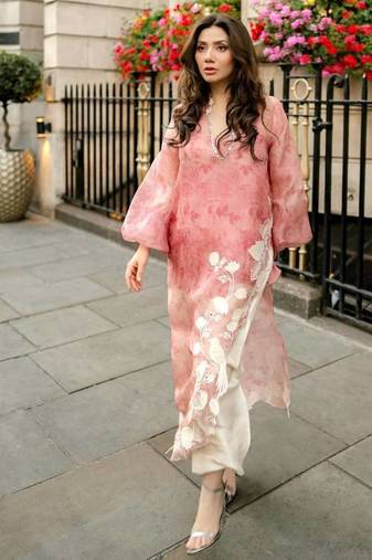 Elegant rose pink digital print with embroidered kurta set with white trousers