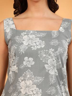 Women grey floral printed square neck short kurti with back dori tie-up 4