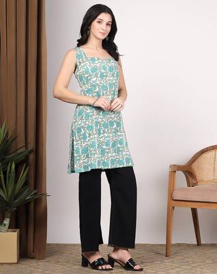 Women green floral printed square neck short kurti with back dori tie-up 3