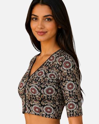 Brown cotton blend kalamkari printed front open stretchable readymade saree blouse 4