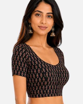 Black cotton blend kalamkari printed front open stretchable readymade saree blouse 4