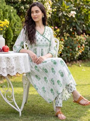 Women Floral Printed Angrakha Pure Cotton Kurta with Trousers 1