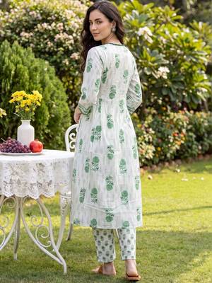 Women Floral Printed Angrakha Pure Cotton Kurta with Trousers 6