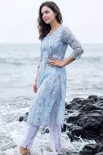 Women Ethnic Motifs Printed Regular Beads and Stones Pure Cotton Kurta with Trousers