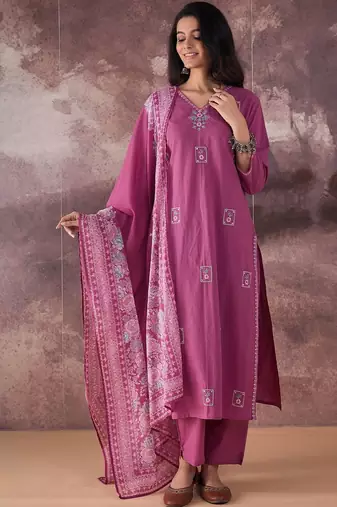 Floral Printed Regular Thread Work Pure Cotton Kurta With Trousers & Dupatta
