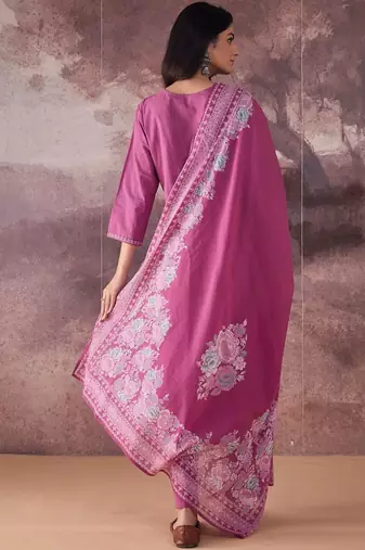 Floral Printed Regular Thread Work Pure Cotton Kurta With Trousers & Dupatta