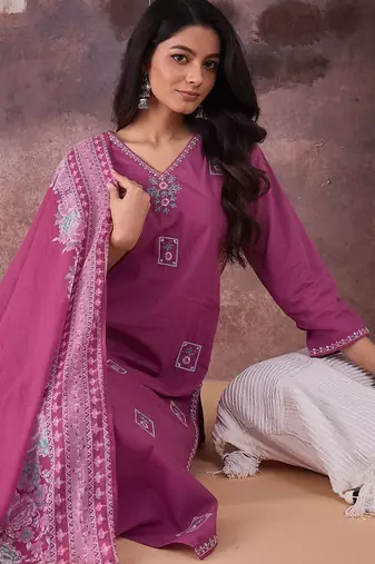 Floral Printed Regular Thread Work Pure Cotton Kurta With Trousers & Dupatta