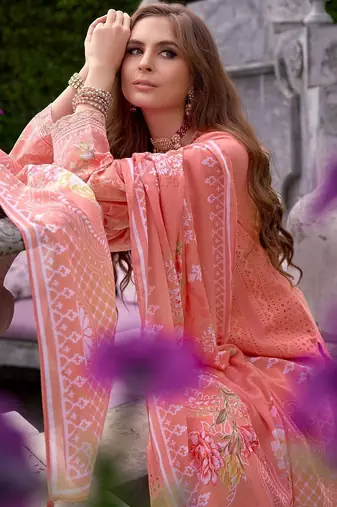 Women Floral Embroidered Regular Mirror Work Pure Cotton Kurta with Trousers & With Dupatta