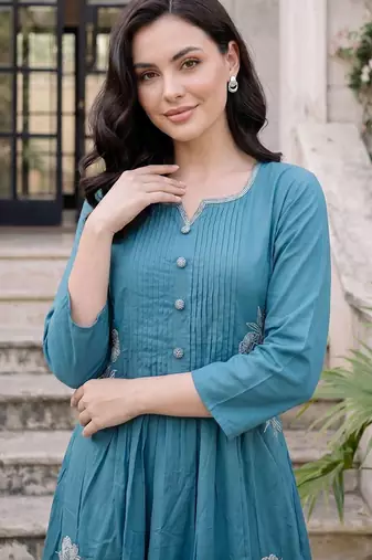Women Floral Embroidered Empire Thread Work Pure Cotton Kurta with Trousers