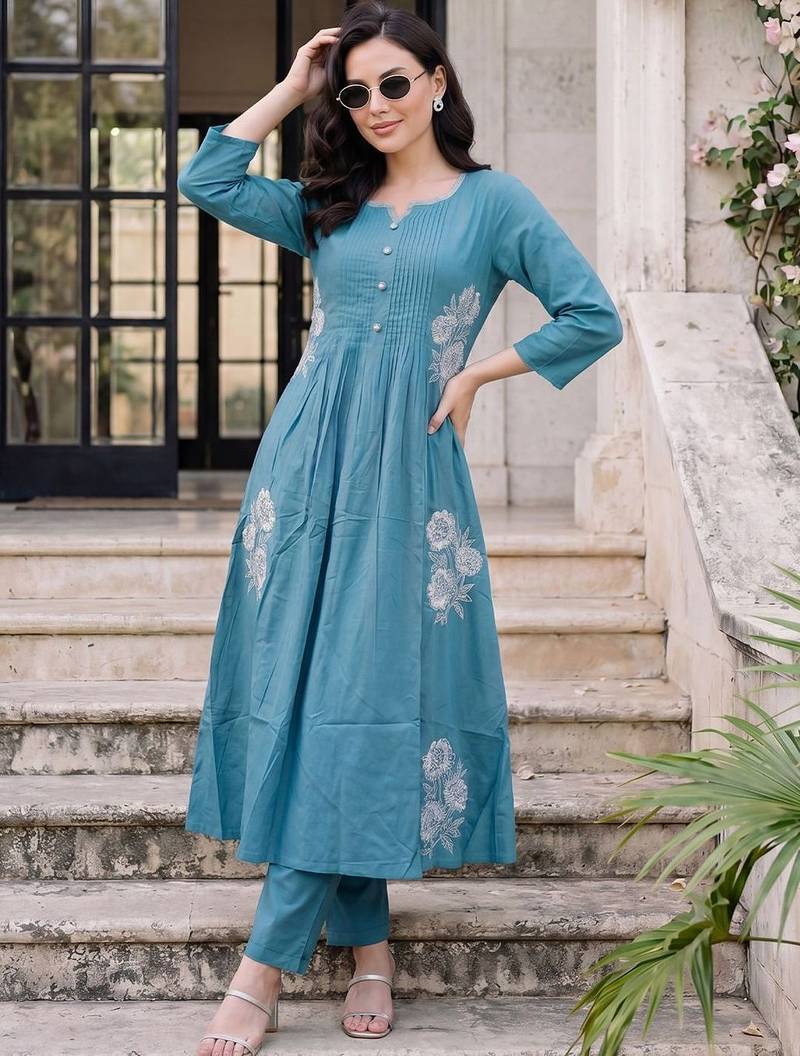 Women Floral Embroidered Empire Thread Work Pure Cotton Kurta with Trousers