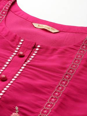 Plus Size Pink Embroidered Straight Kurta Trousers With Dupatta Set 2
