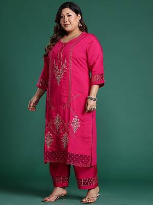 Plus Size Pink Embroidered Straight Kurta Trousers With Dupatta Set 6