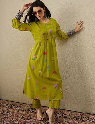 Women Floral Embroidered Regular Thread Work Pure Cotton Kurta with Trousers 2