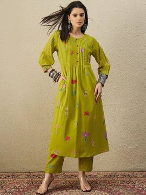 Women Floral Embroidered Regular Thread Work Pure Cotton Kurta with Trousers 5