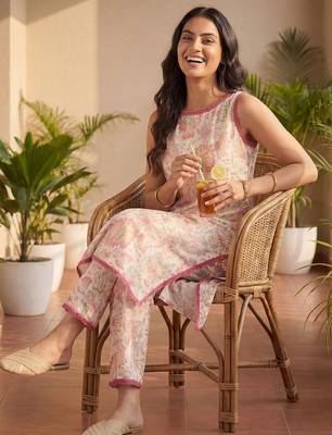 Floral Printed Pure Cotton Kurta with Trousers 1