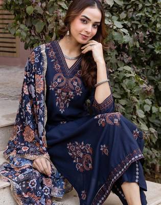 Women Ethnic Motifs Embroidered Regular Thread Work Kurta with Trousers & With Dupatta 1