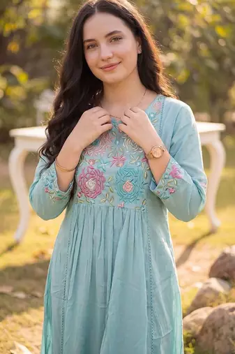 Women Floral Embroidered Thread Work Pure Cotton Kurta With Trousers & Dupatta