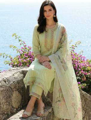 Women Floral Embroidered Regular Thread Work Pure Cotton Kurta with Trousers & With Dupatta 1