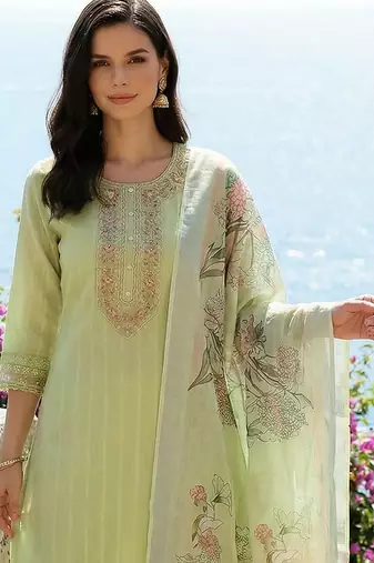 Women Floral Embroidered Regular Thread Work Pure Cotton Kurta with Trousers & With Dupatta