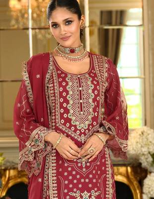 Ethnic Motifs Embroidered Zari Organza Straight Kurta & Trousers With Dupatta 6