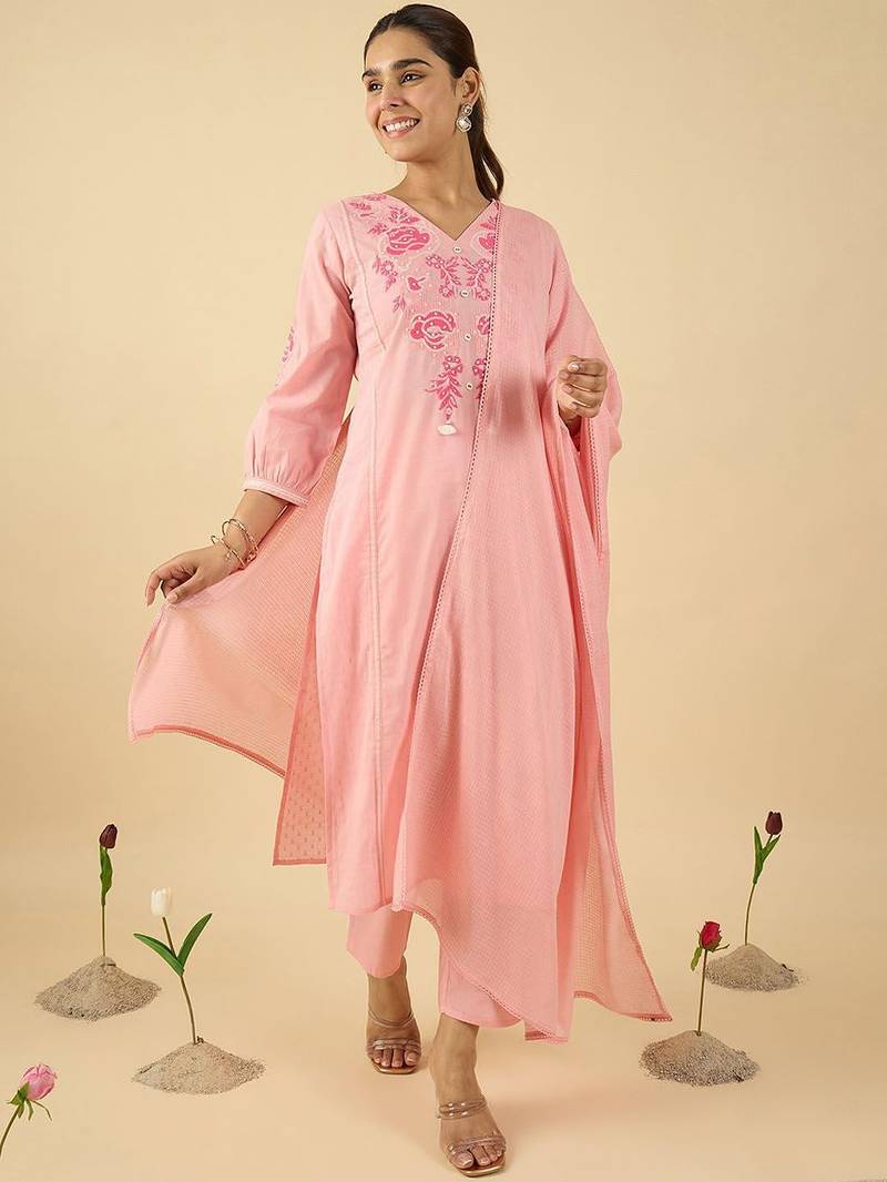 Women Floral Embroidered Panelled Thread Work Kurta with Trousers & Dupatta