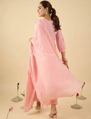 Women Floral Embroidered Panelled Thread Work Kurta with Trousers & Dupatta 6