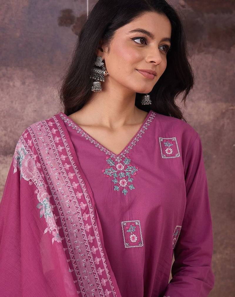 Ethnic Motifs Embroidered V-Neck Thread Work Cotton Kurta With Trousers & Dupatta