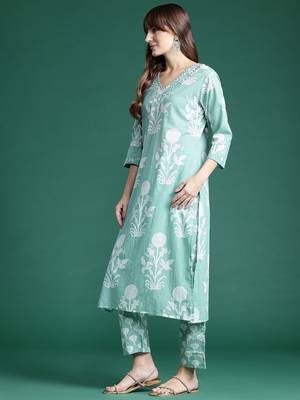 Floral Printed Mirror Work Pure Cotton Kurta With Trousers & Dupatta 6