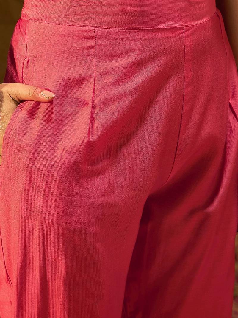 Leheriya Embroidered Thread Work Chanderi Silk Kurta With Trousers & Dupatta